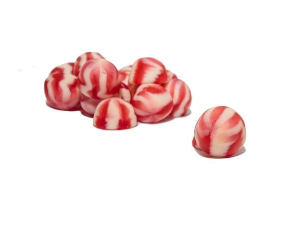 Eat Liquorice-strawberry kisses jelly sweets